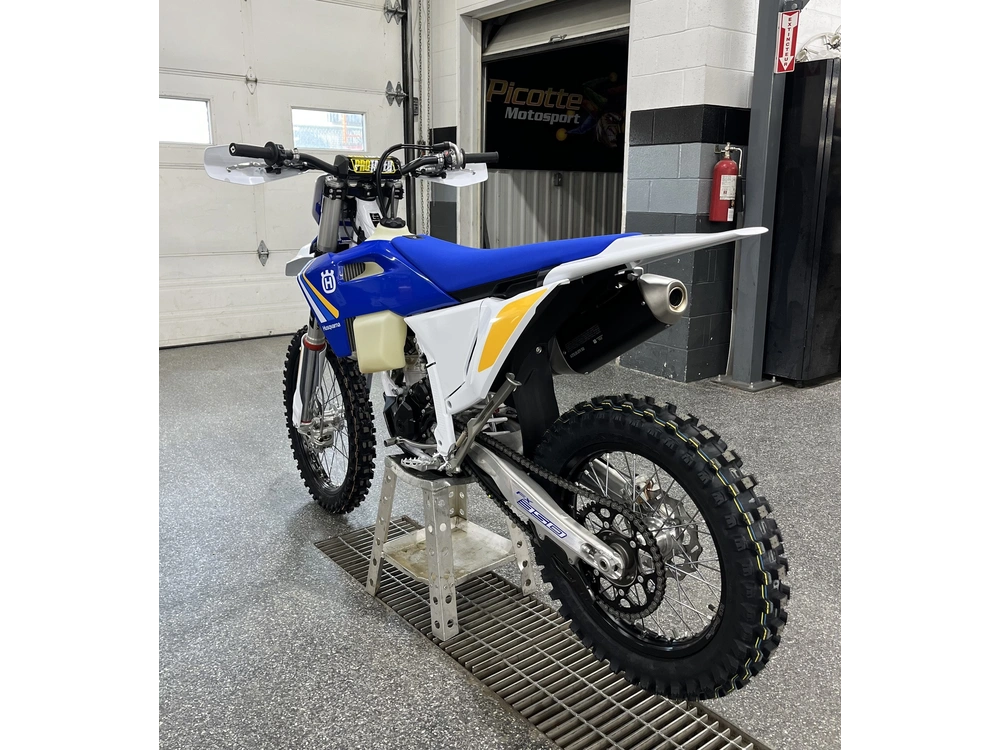 Husqvarna Fx 350 Heritage 2025 alt