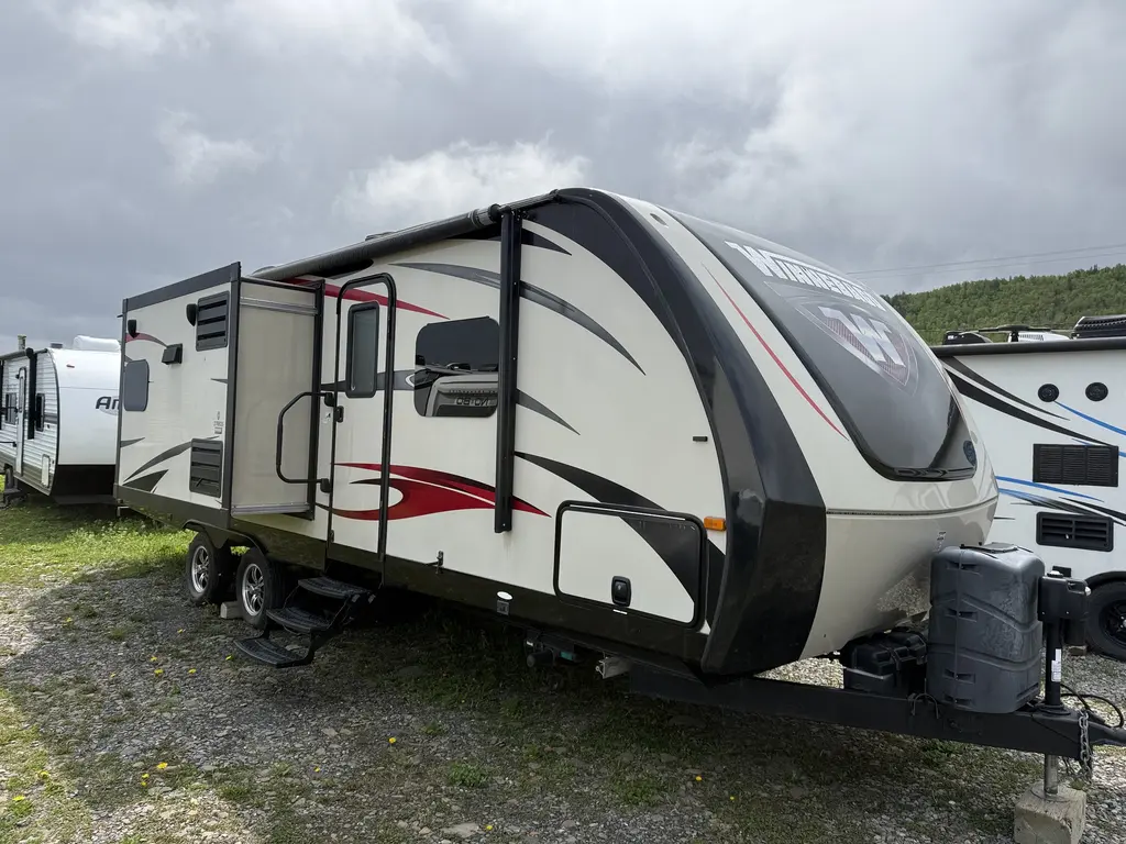 2015 Winnebago 27RBOS 