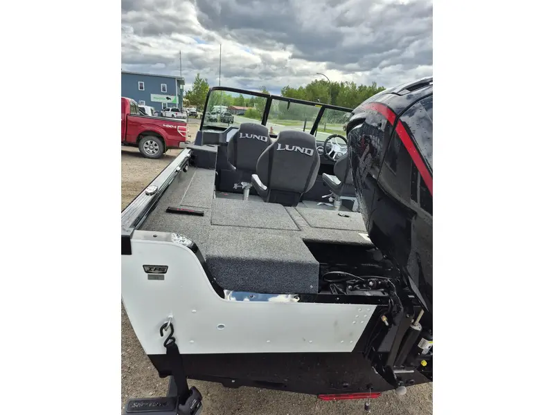 Lund Boat Co 1775 IMPACT XS 2025