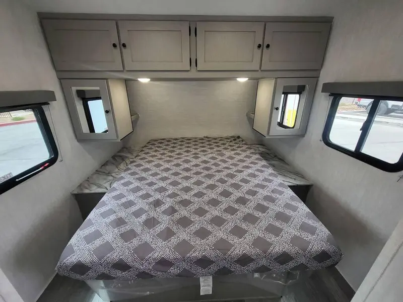 2025 Coachmen Apex 26BHX