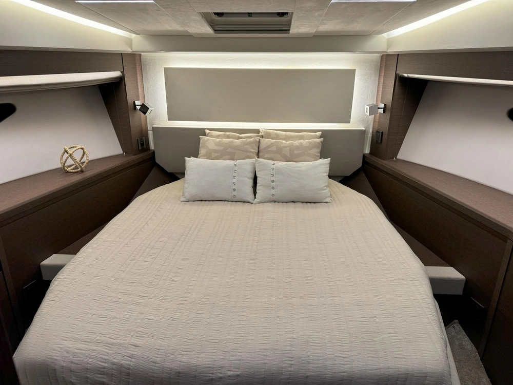 Prestige Yachts 520 Fly 2018 alt