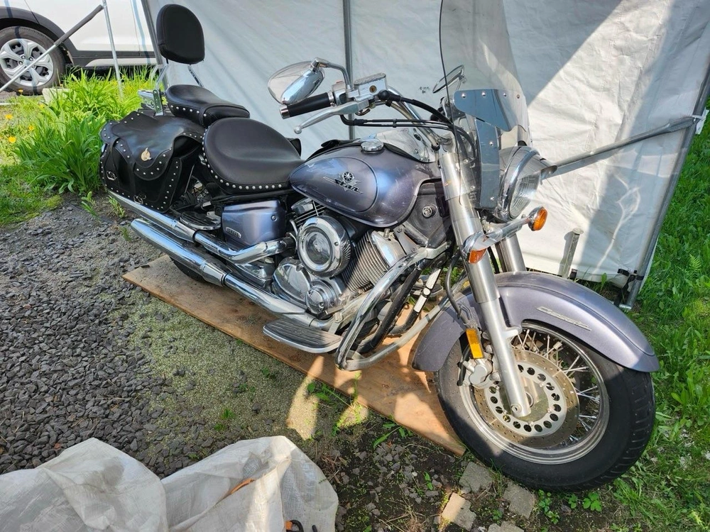 Yamaha Vstar 1100 2003 alt