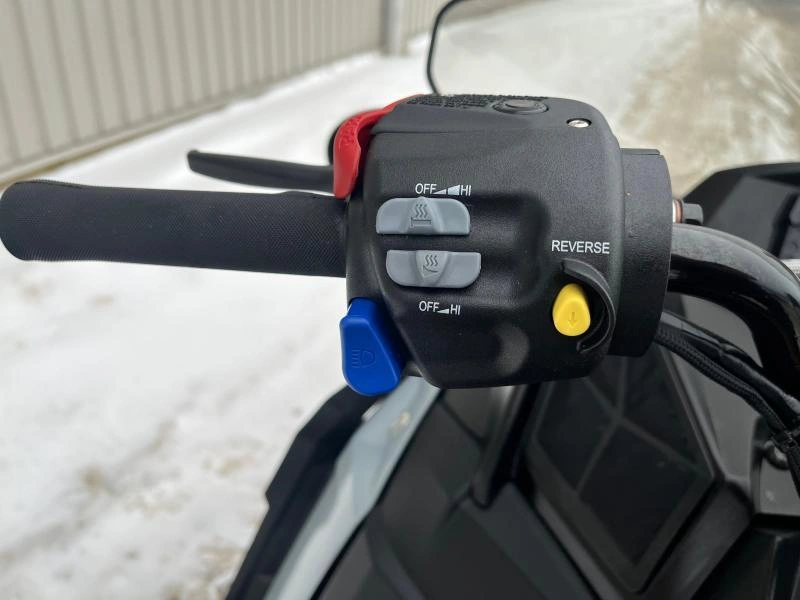 Polaris 550 Voyageur Adventure 144 2024 alt