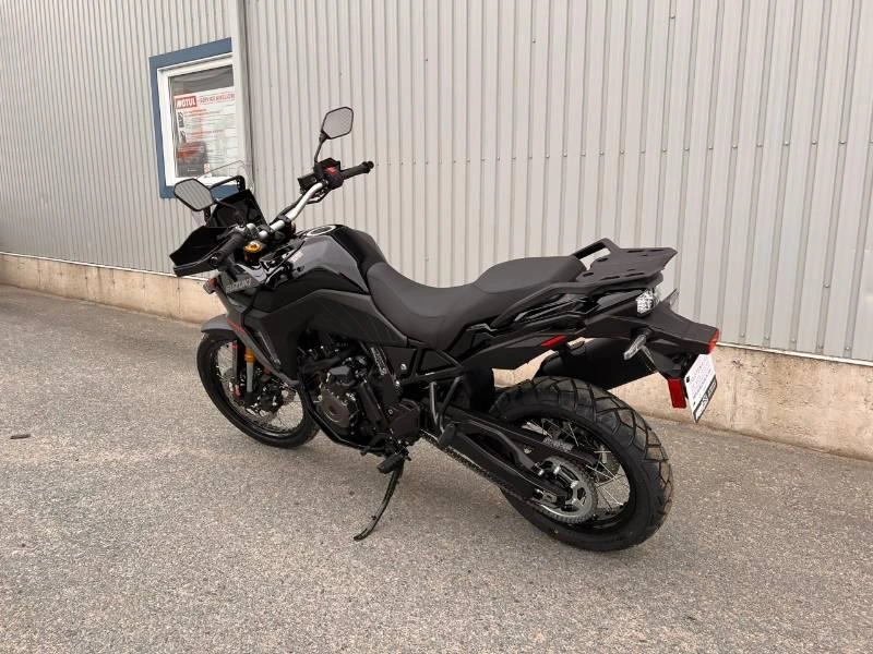 Suzuki V-strom 800de 2025 alt