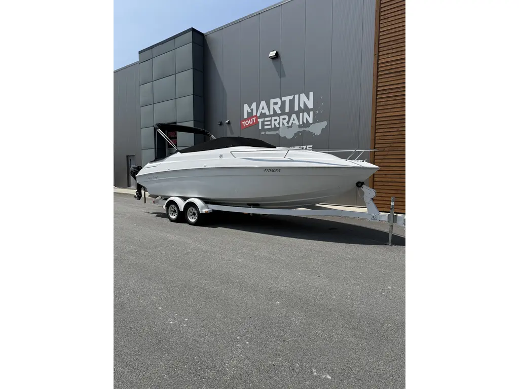 1991 Chris-Craft 228 CONCEPT CUDDY