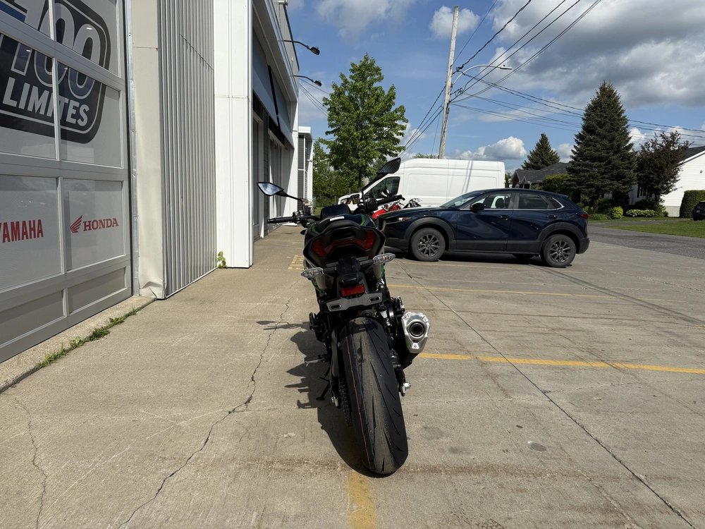 Kawasaki Z900 Se 2025 alt