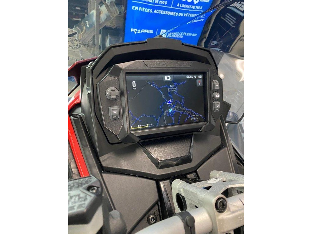 2024 Polaris Sno 650 Indy Adventure 13 alt