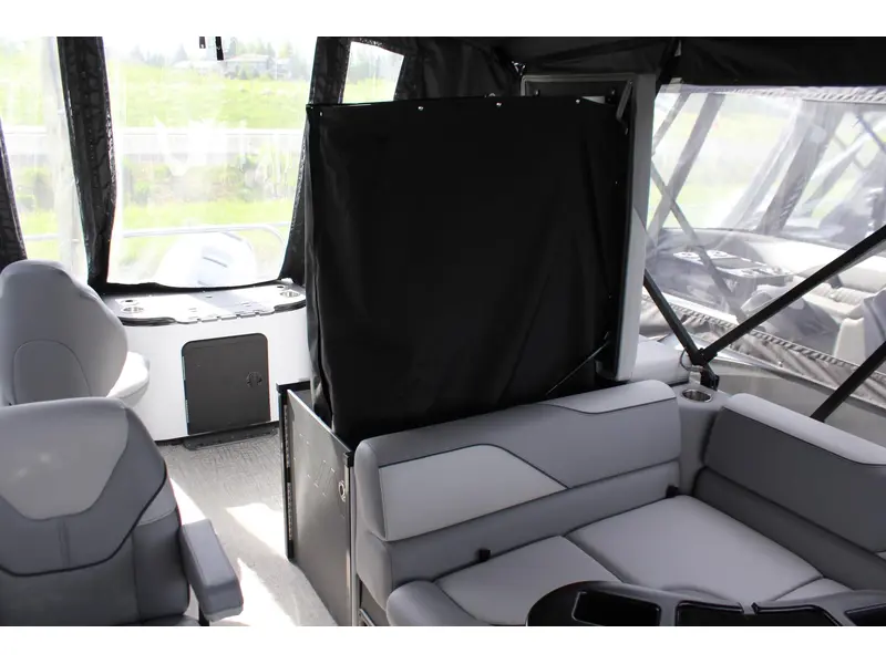 Avalon 2385 Venture 85 RF (Rear Fish) 2025