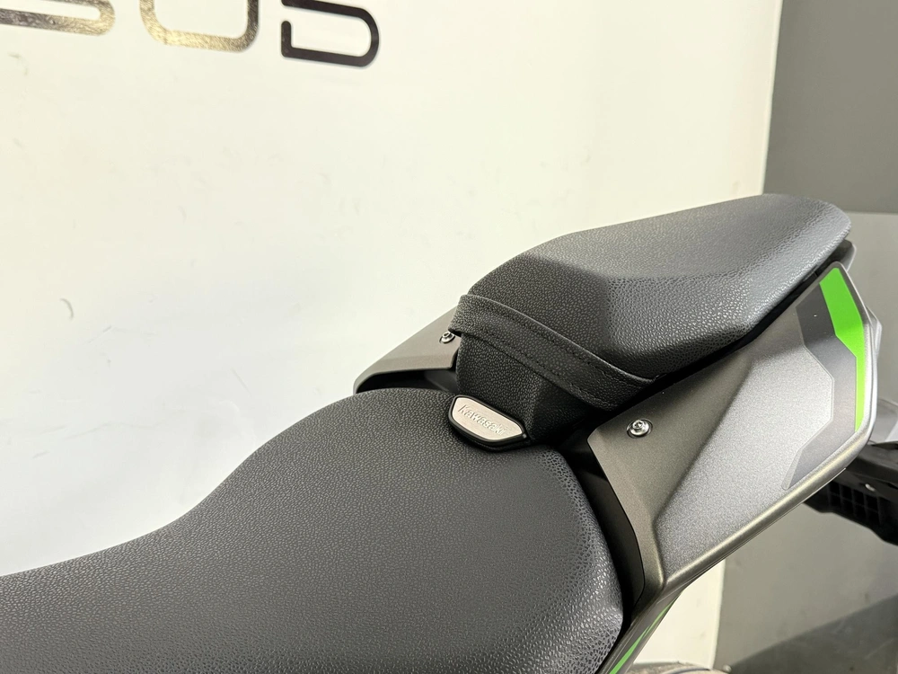 2025 Kawasaki Z900 *6.29% Jusqu'à 84 Mois alt