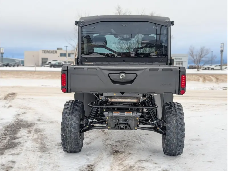 2025 Can-Am Defender Limited HD10