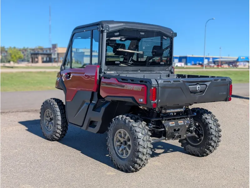 2025 Can-Am Defender Limited HD10