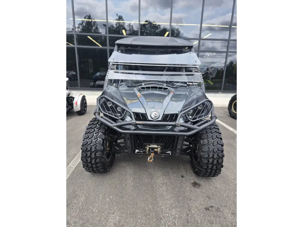 2020 Can-Am SSV COMMANDER LTD 1000R SG 20 Limited 1000R 