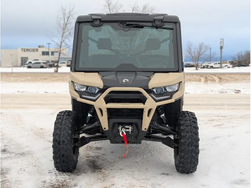 2025 Can-Am Defender Limited HD10