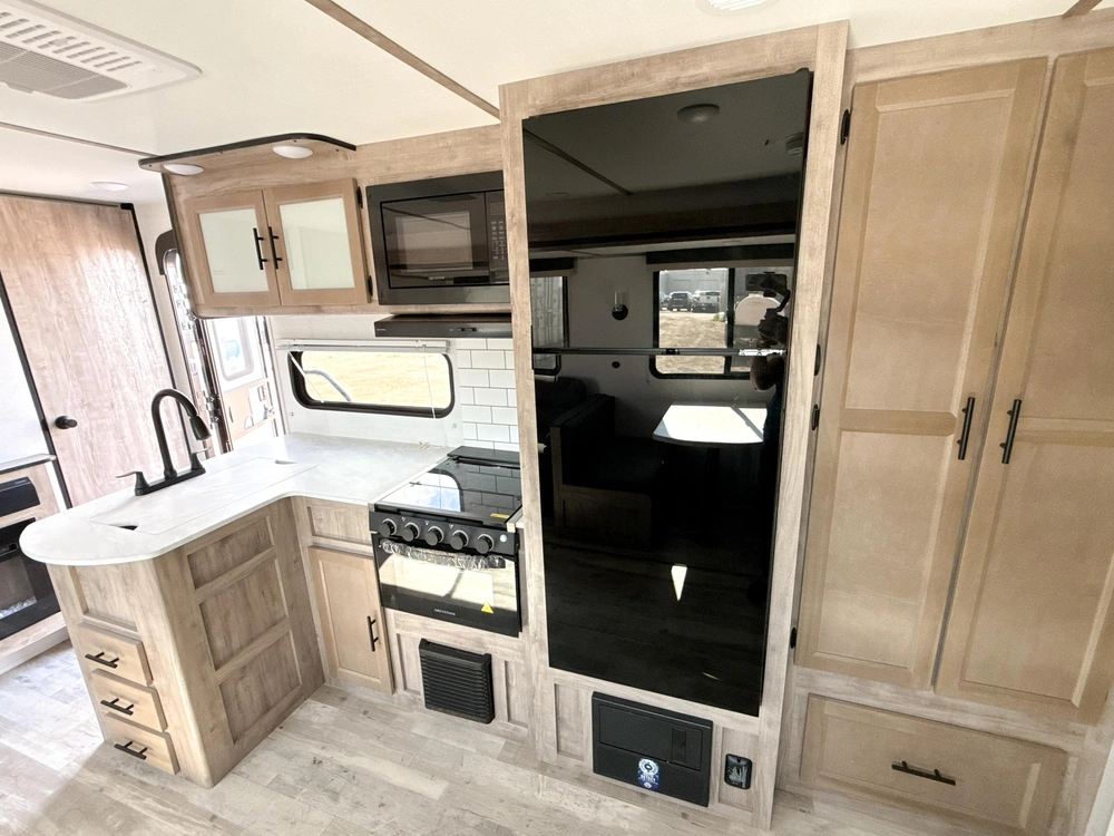 2025 Gulf Stream Ameri-lite Travel Trailer 268bh alt