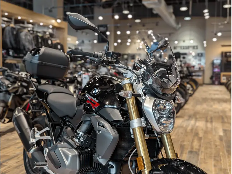 2019 BMW R 1250 R // Black Storm Metallic