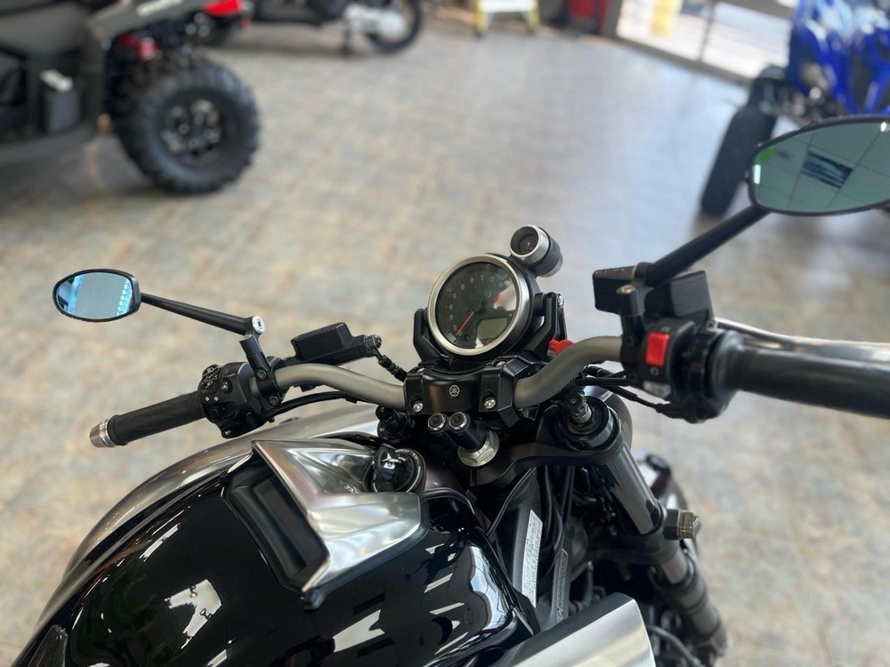 Yamaha Vmax 1700 2009 alt