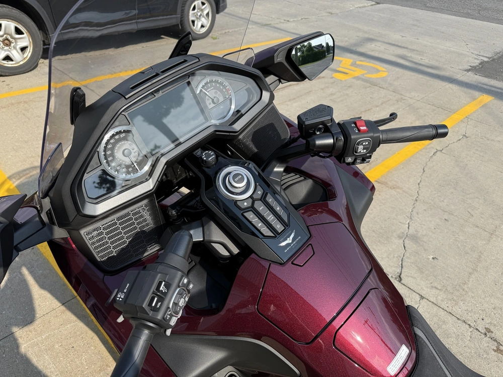 Honda Gold Wing Tour Dct 2025 alt
