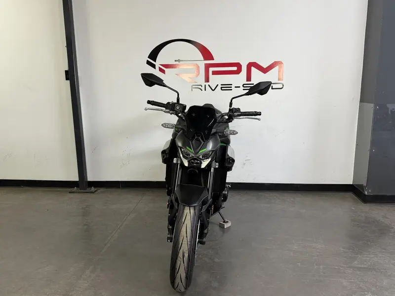 2025 Kawasaki Z900 thumbnail 8