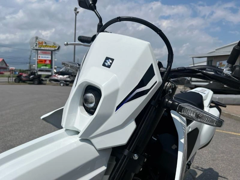 2025 Suzuki Dr-z4sm alt