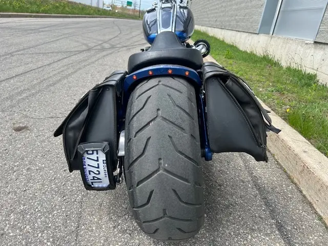 Harley-Davidson ROCKER CFXCWC 2010