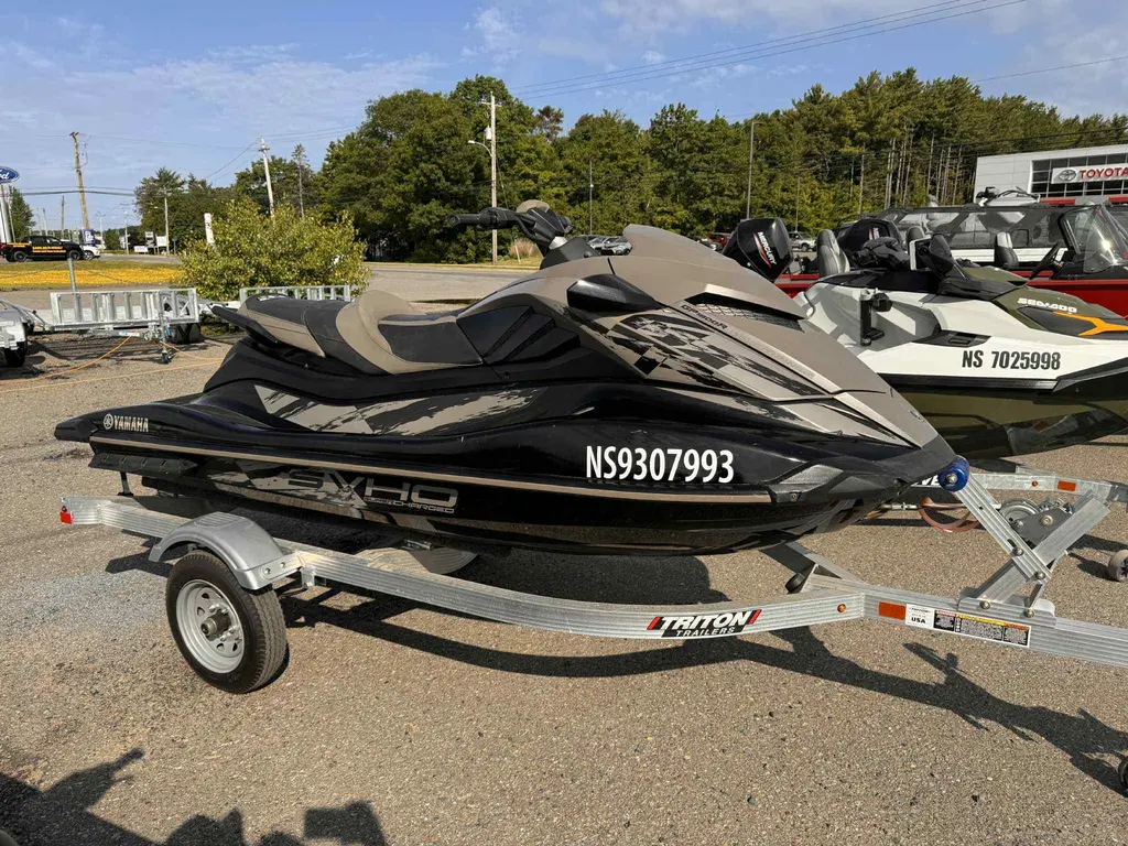 2022 Yamaha Wave Runner GP1800R