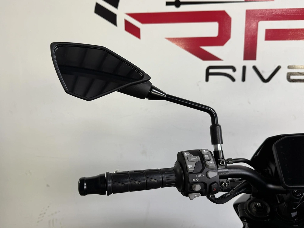 2025 Kawasaki Z900 *6.29% Jusqu'à 84 Mois alt