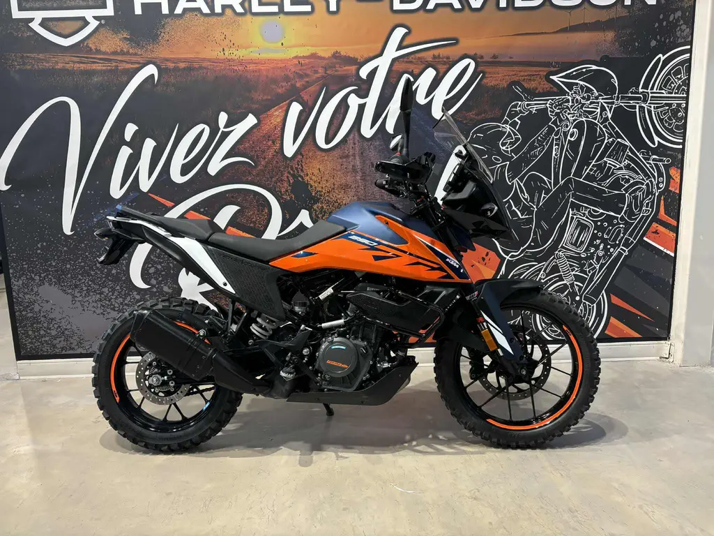 2022 KTM Adventure 390