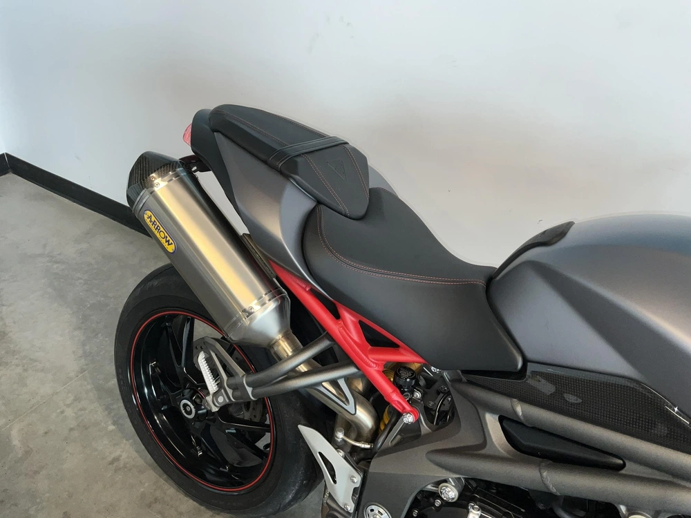 Triumph Speed Triple R 2017 alt