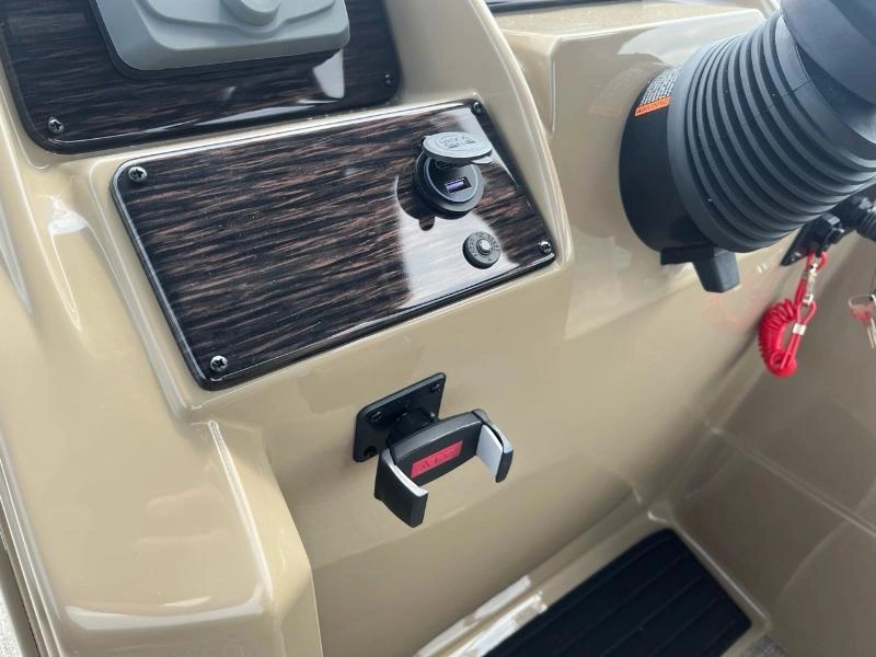 Sylvan Mirage 820 Cruise/moteur 60hp 2026 alt