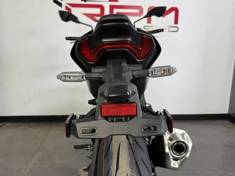 2025 Kawasaki Z900 thumbnail 20