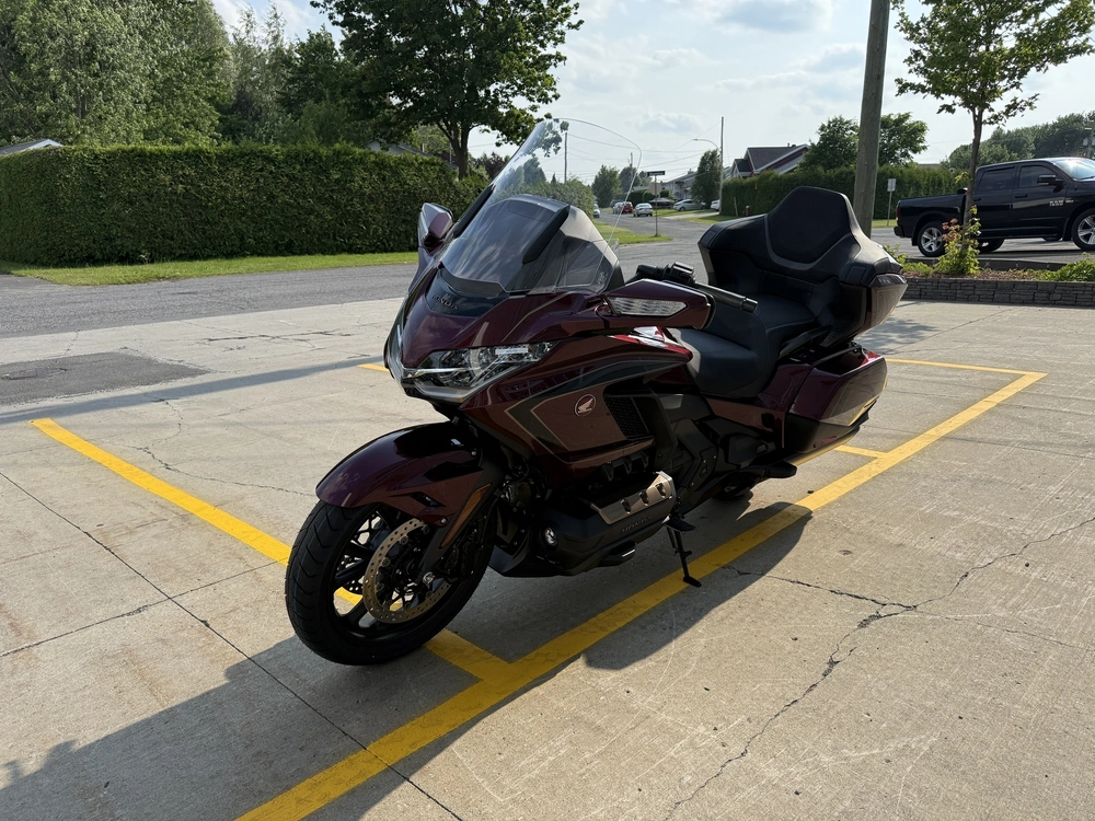 Honda Gold Wing Tour Dct 2025 alt