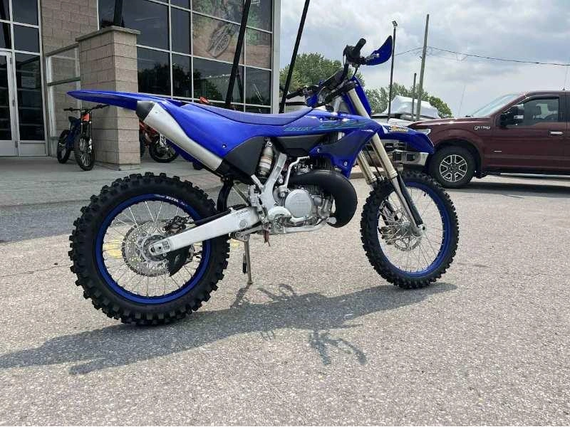 2024 Yamaha Yz250x alt