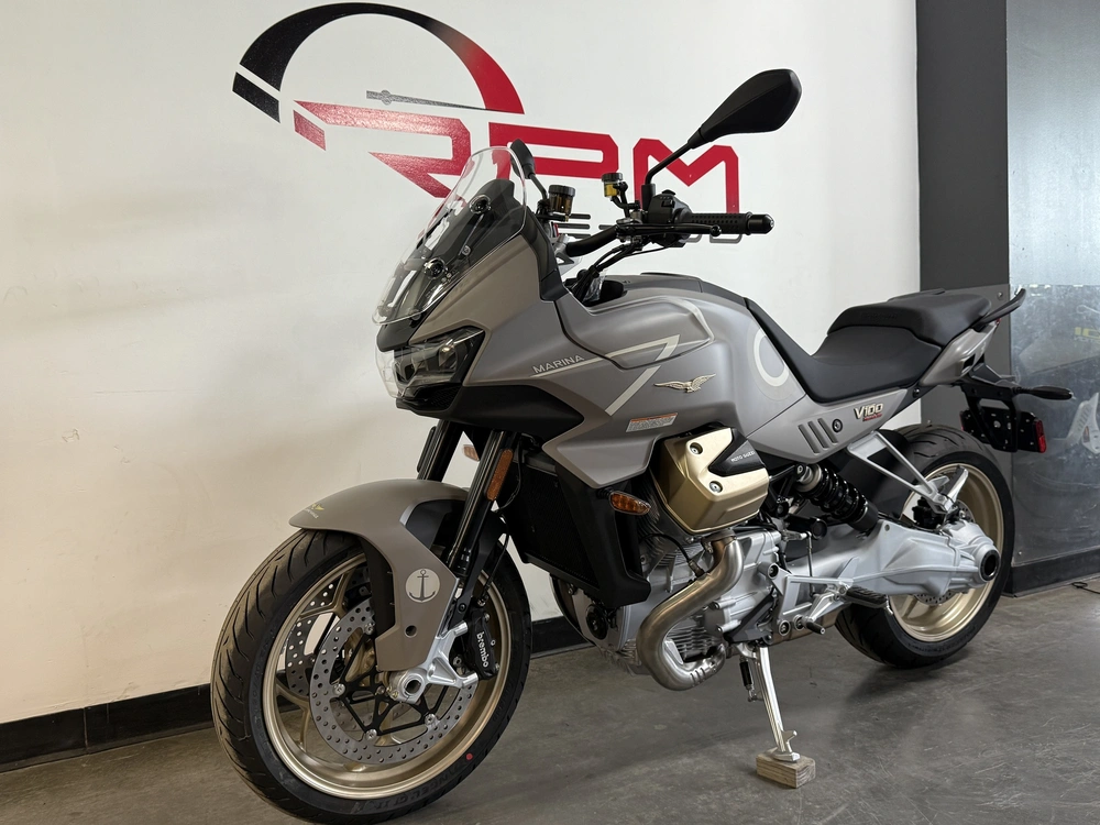 Moto Guzzi V100 Mandello 2024 alt