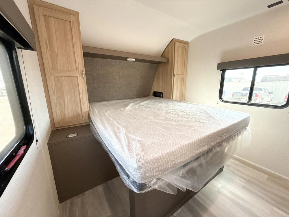 2025 Heartland A-32bh Avenir Travel Trailer alt