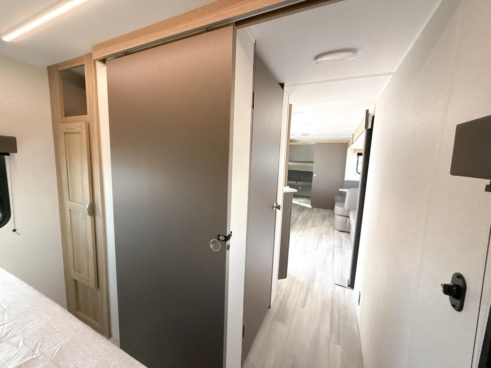 2025 Heartland A-32bh Avenir Travel Trailer alt