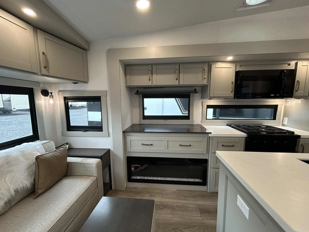 Brinkley Rv Z 3610 2025 alt