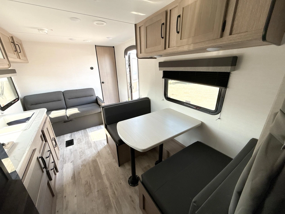 2025 Gulf Stream 26bhg Ameri-lite Travel Trailer alt