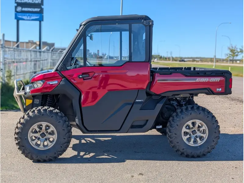 2025 Can-Am Defender Limited HD10