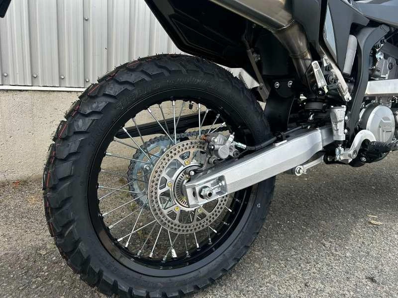 Suzuki Dr-z4s 2025 alt