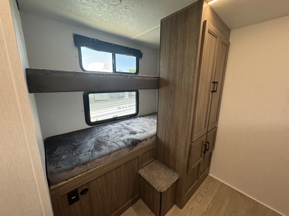 Coachmen Freedom Express Select 31se 2026 alt