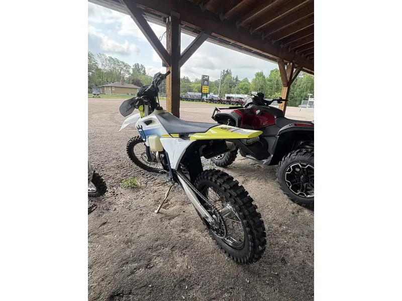 2024 Husqvarna TE 150 thumbnail 4