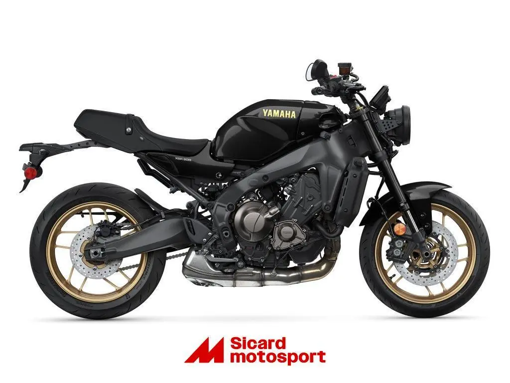 Yamaha XSR900 2025