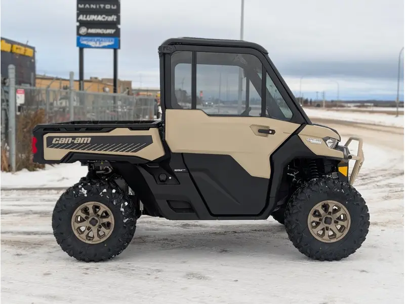 2025 Can-Am Defender Limited HD10