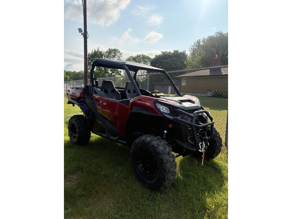 2025 Can-am Com Xt 700 alt