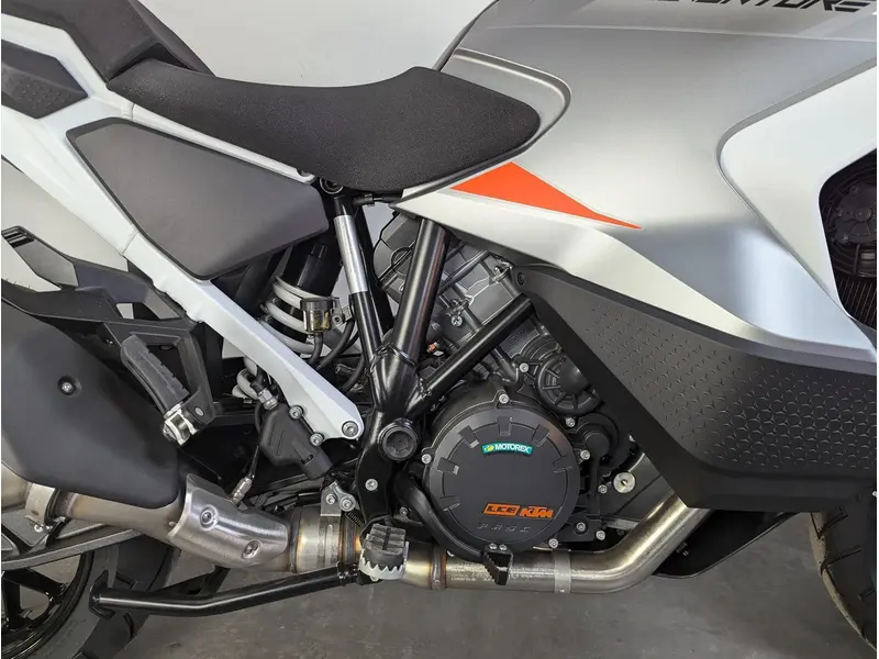 2024 KTM 1290 SUPER ADVENTURE S *4.99%/48 mois💳