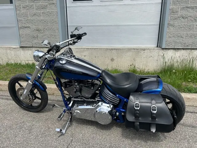 Harley-Davidson ROCKER CFXCWC 2010