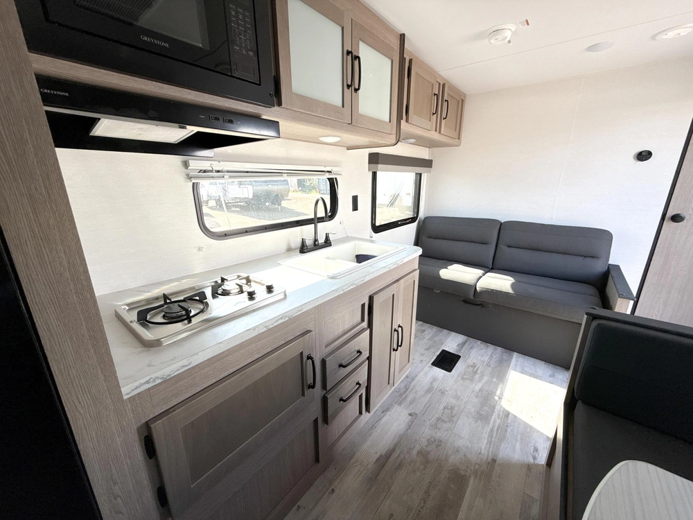 2025 Gulf Stream 26bhg Ameri-lite Travel Trailer alt