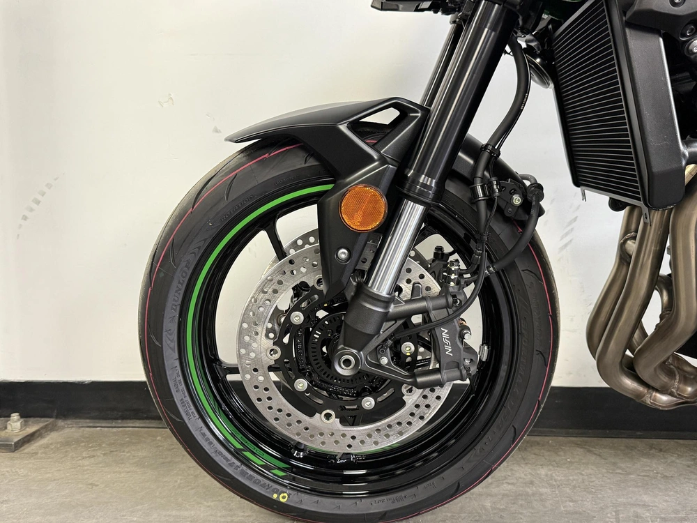 2025 Kawasaki Z900 *5.99% Jusqu'à 84 Mois💳 alt