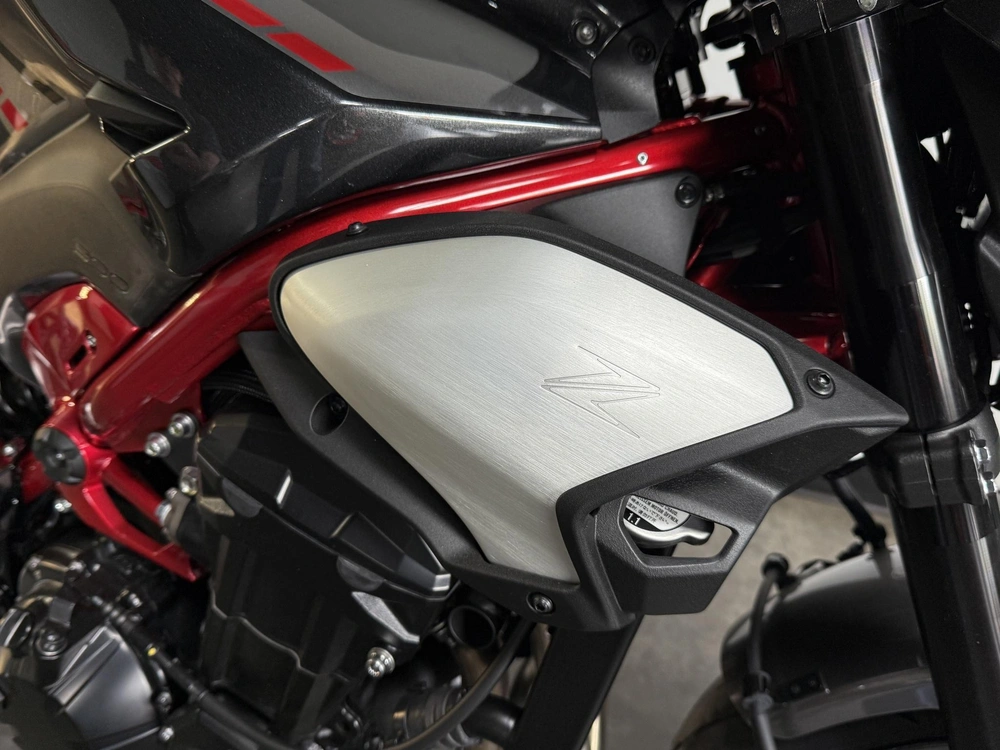 2025 Kawasaki Z900 *6.29% Jusqu'à 84 Mois alt