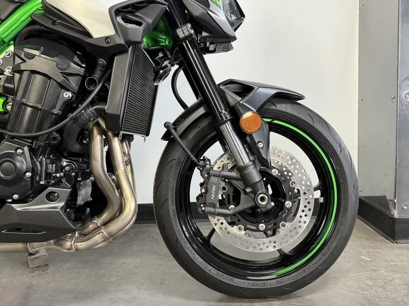 2025 Kawasaki Z900 thumbnail 4
